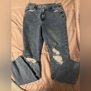 Good American Distressed Jeans Size 10/30